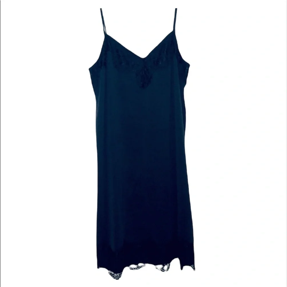 NWT Ella Moss: Medium Lacey Black Sleep Slip